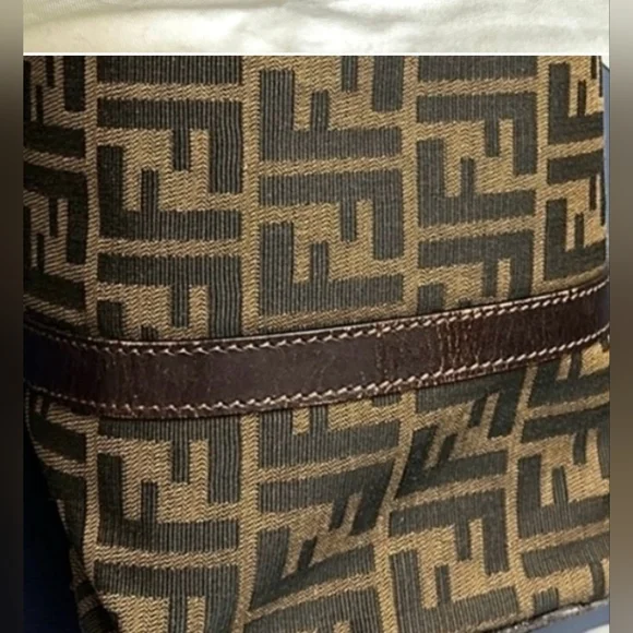 FENDI Vanity Vintage bag zucca 🤎EUC8 - Picture 12 of 16